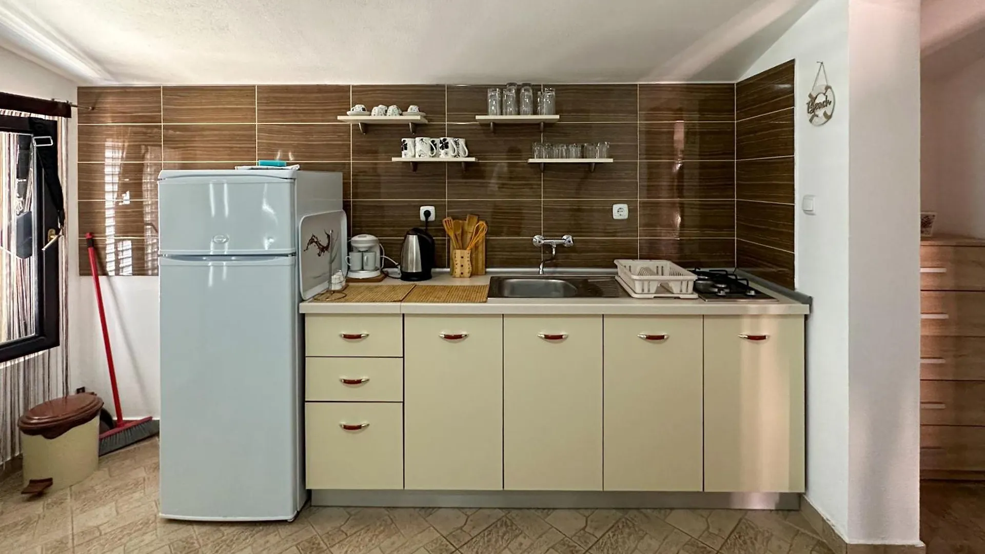 Pahert Beach Apartment Vir