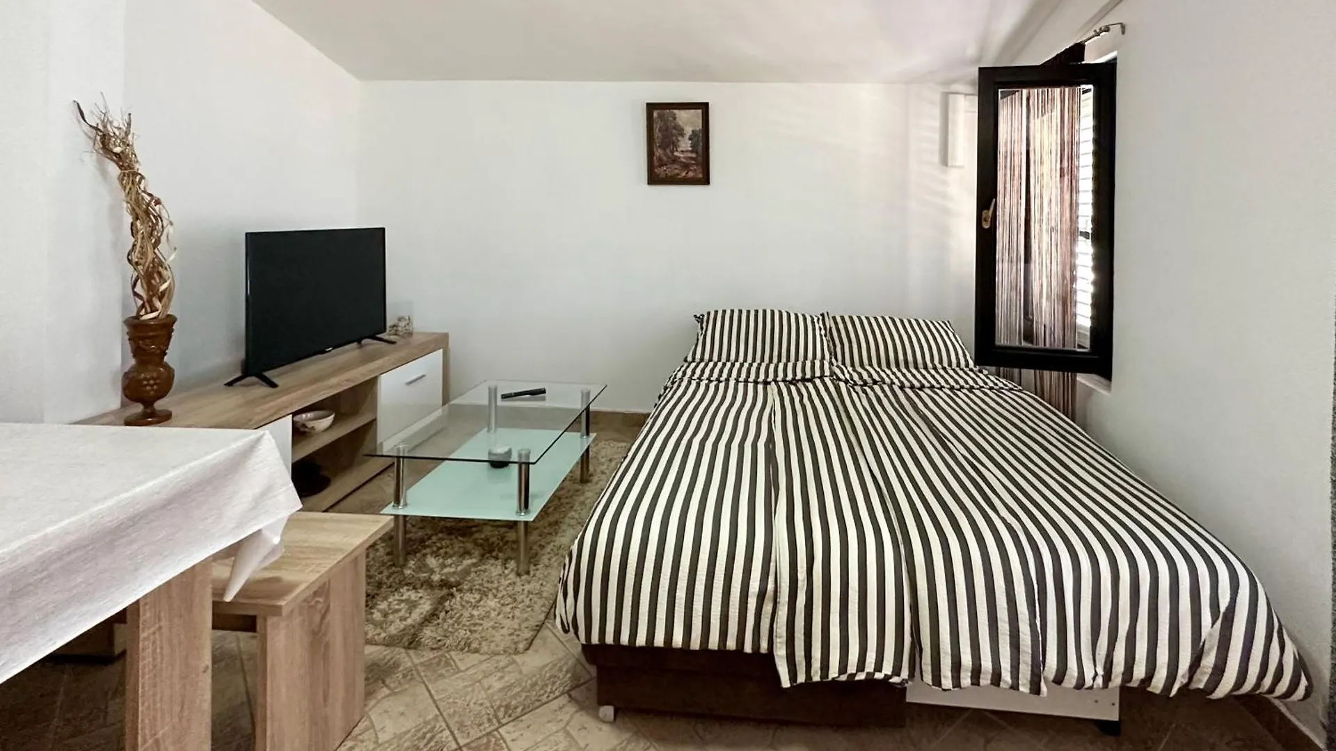 Pahert Beach Apartment Vir