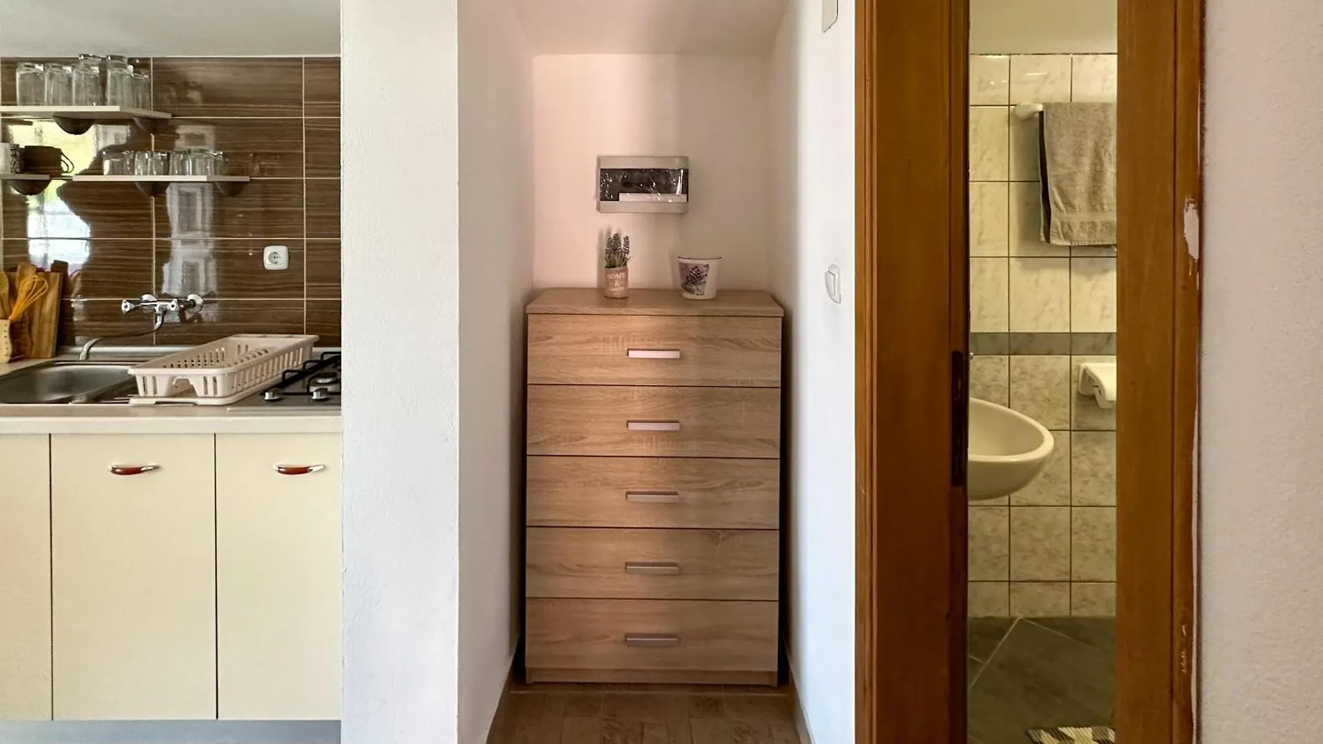 Pahert Beach Apartment Vir